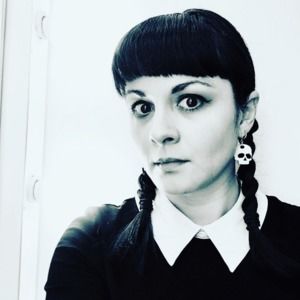 Meet your Posher, Alexis